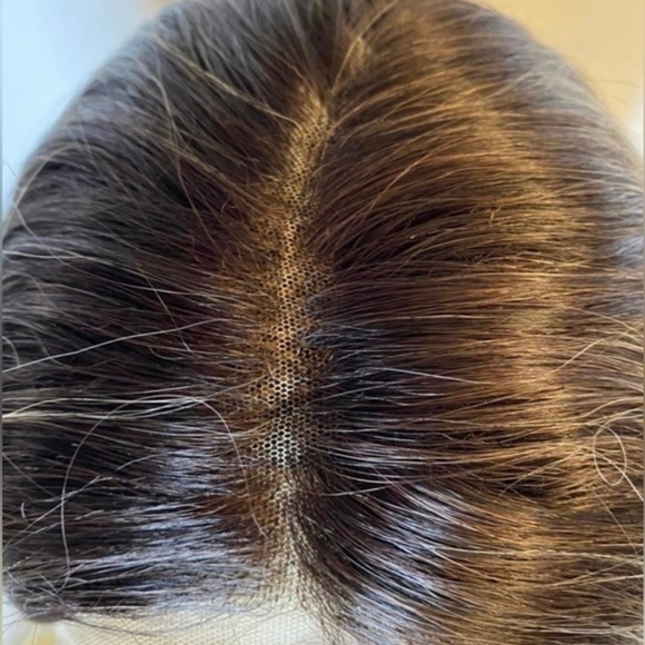 Lace front t- part Synthetic Wig - Picture 9 of 9